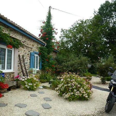 La Maison Bleue Bed & Breakfast